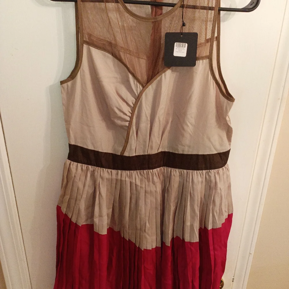 Dress - Picture 11 of 11